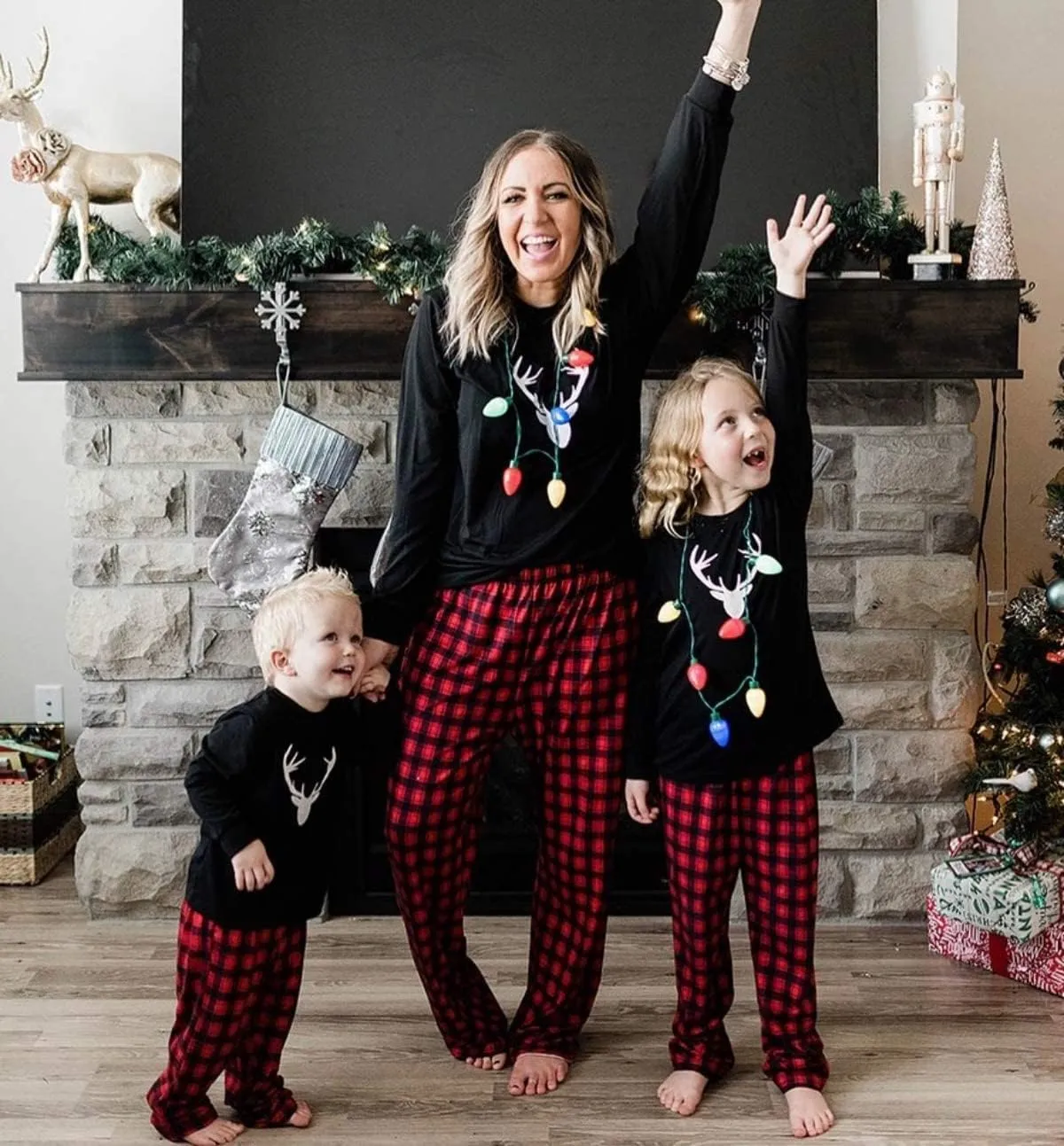 IFFEI Matching Family Pajamas Sets Christmas PJ's Letter Print Top and Plaid Bottom Sleepwear Jammies with Pockets