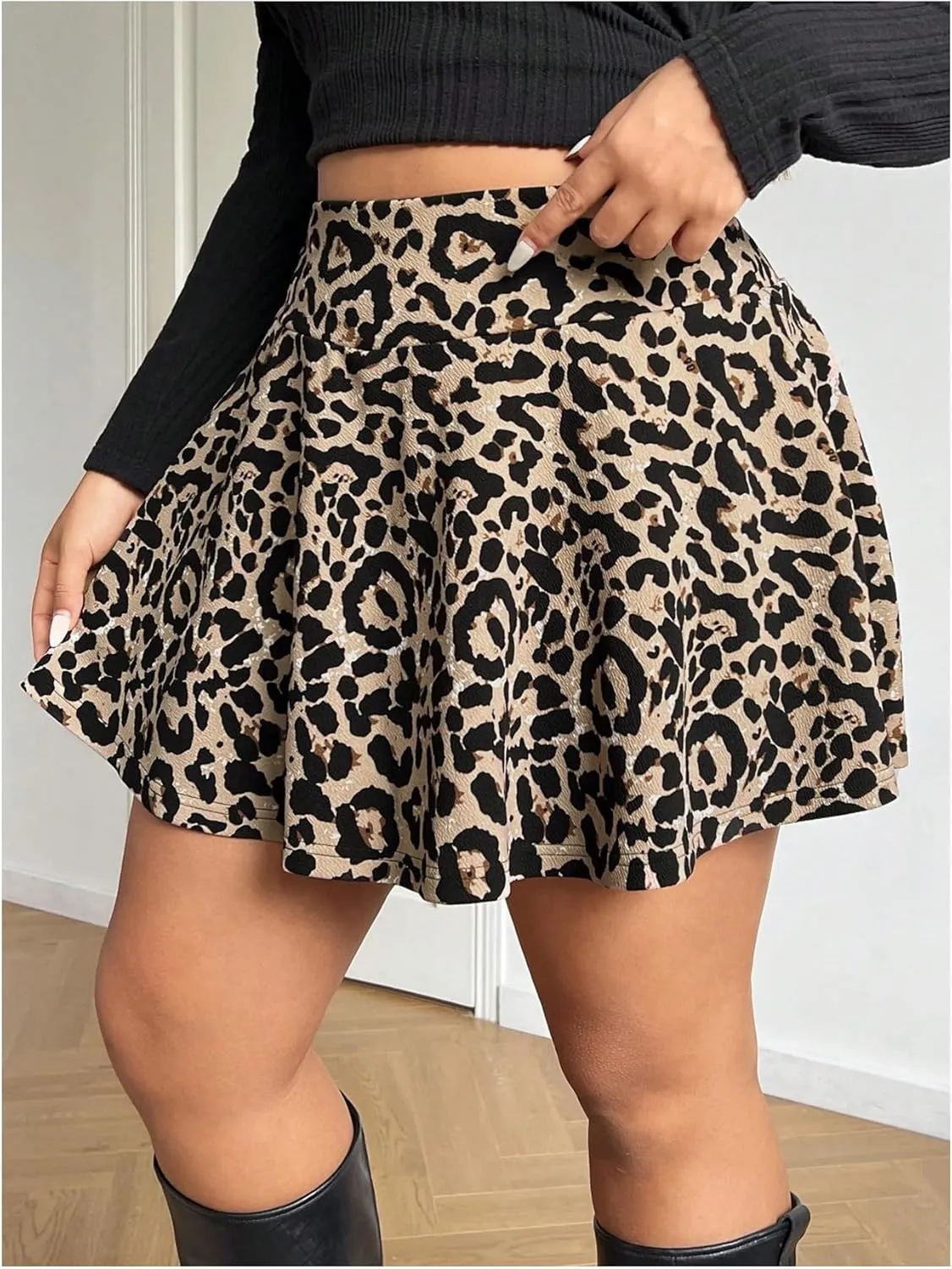 MakeMeChic Women's Plus Size PU Faux Leather Skirt A Line Flared Mini Skater Skirts Skorts