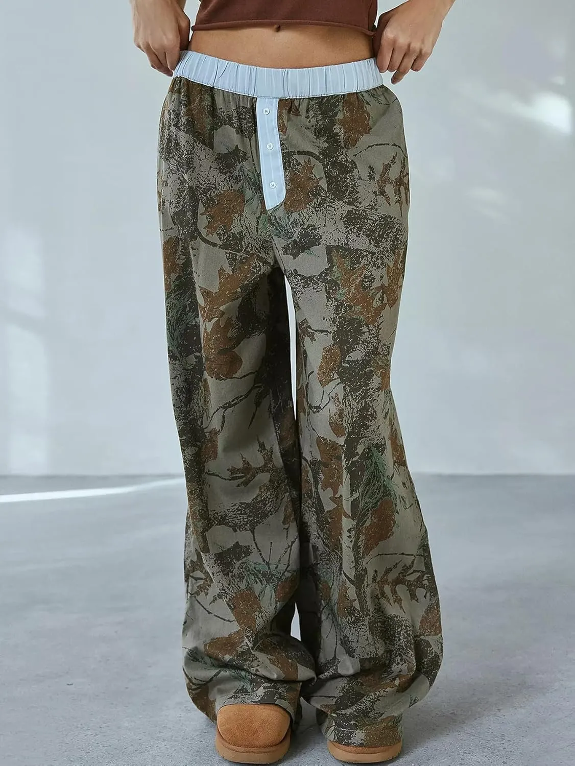 YKR Women's Camo Pants Y2K Camouflage Wide Leg Sweatpants Elastic Waist Drawstring Baggy Joggers with Pockets