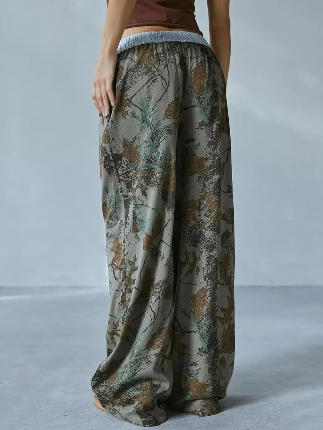YKR Women's Camo Pants Y2K Camouflage Wide Leg Sweatpants Elastic Waist Drawstring Baggy Joggers with Pockets